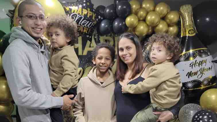 Help López’s family to recover from an accident photo