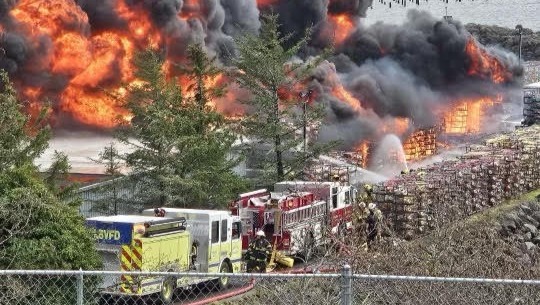 Support those who lost pots in the Ilwaco fire photo