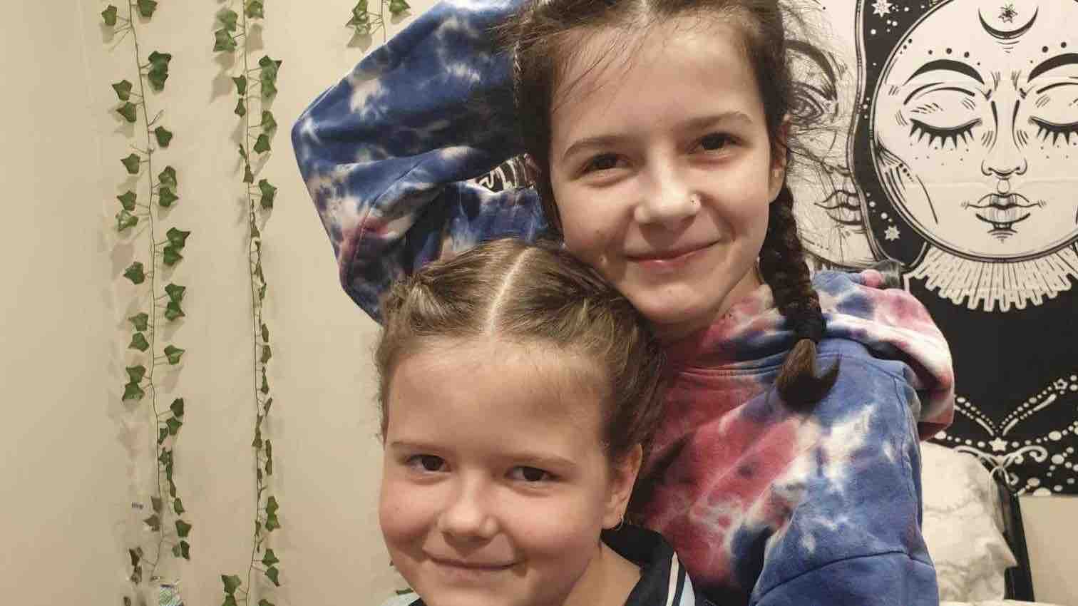 Sisters in Dubbo Crash photo