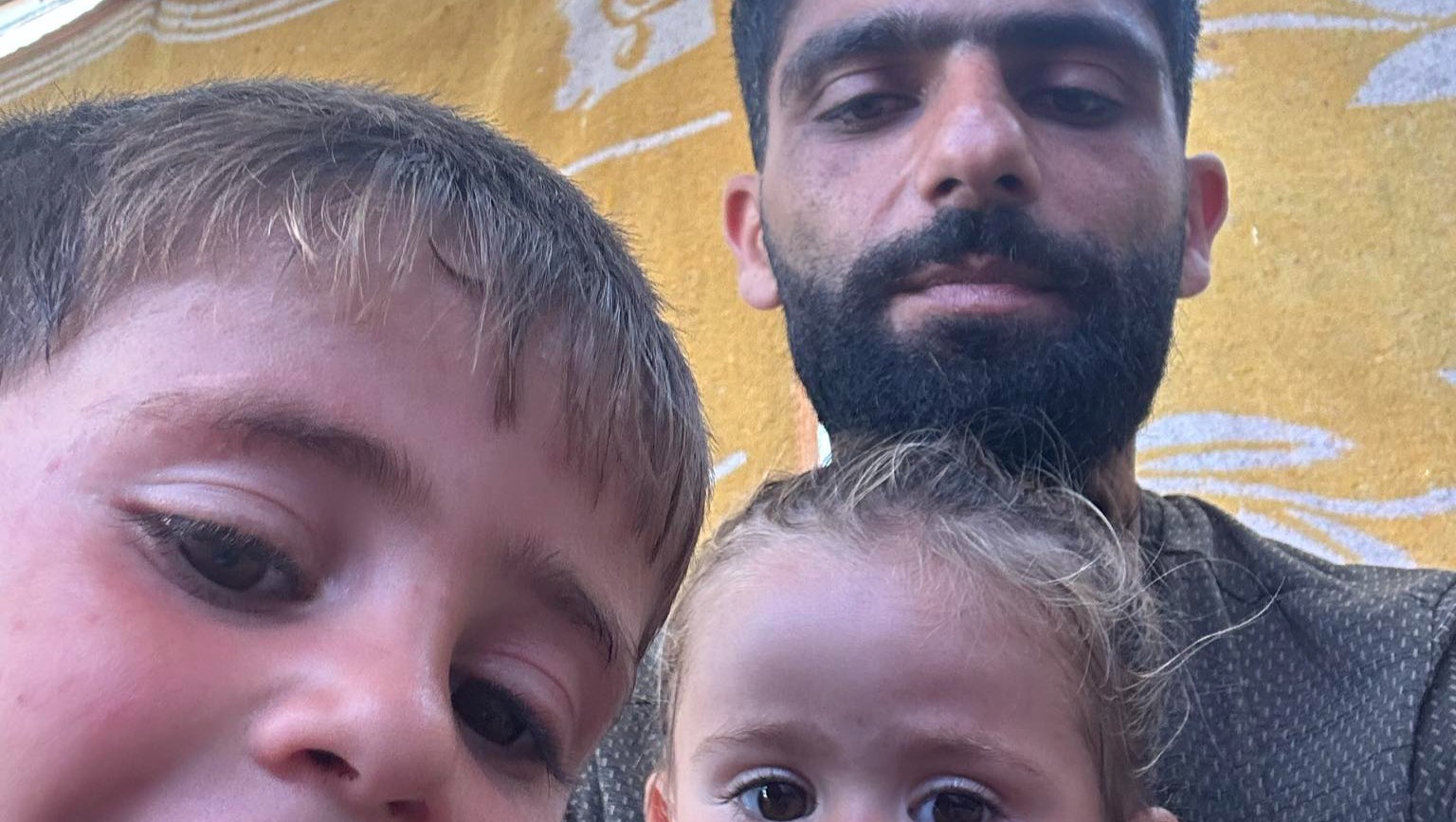 Help four Families in Gaza. photo