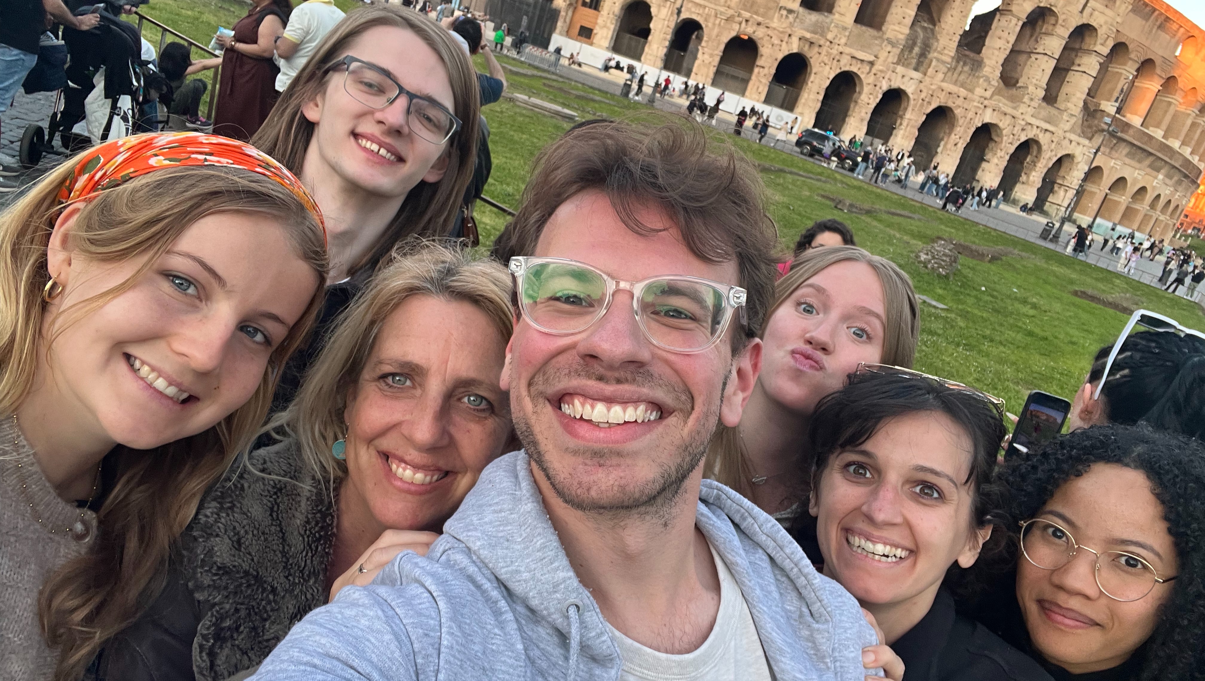 Help Dante Finish Ministry School & Outreach photo