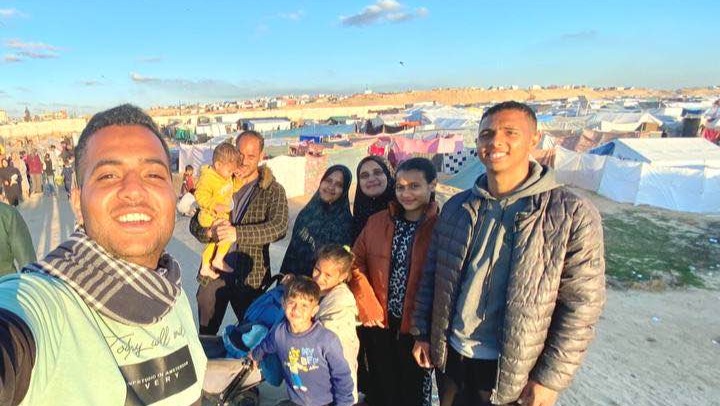 Fundraiser by Mohammed Omar : Help me and my family Evacuate Gaza