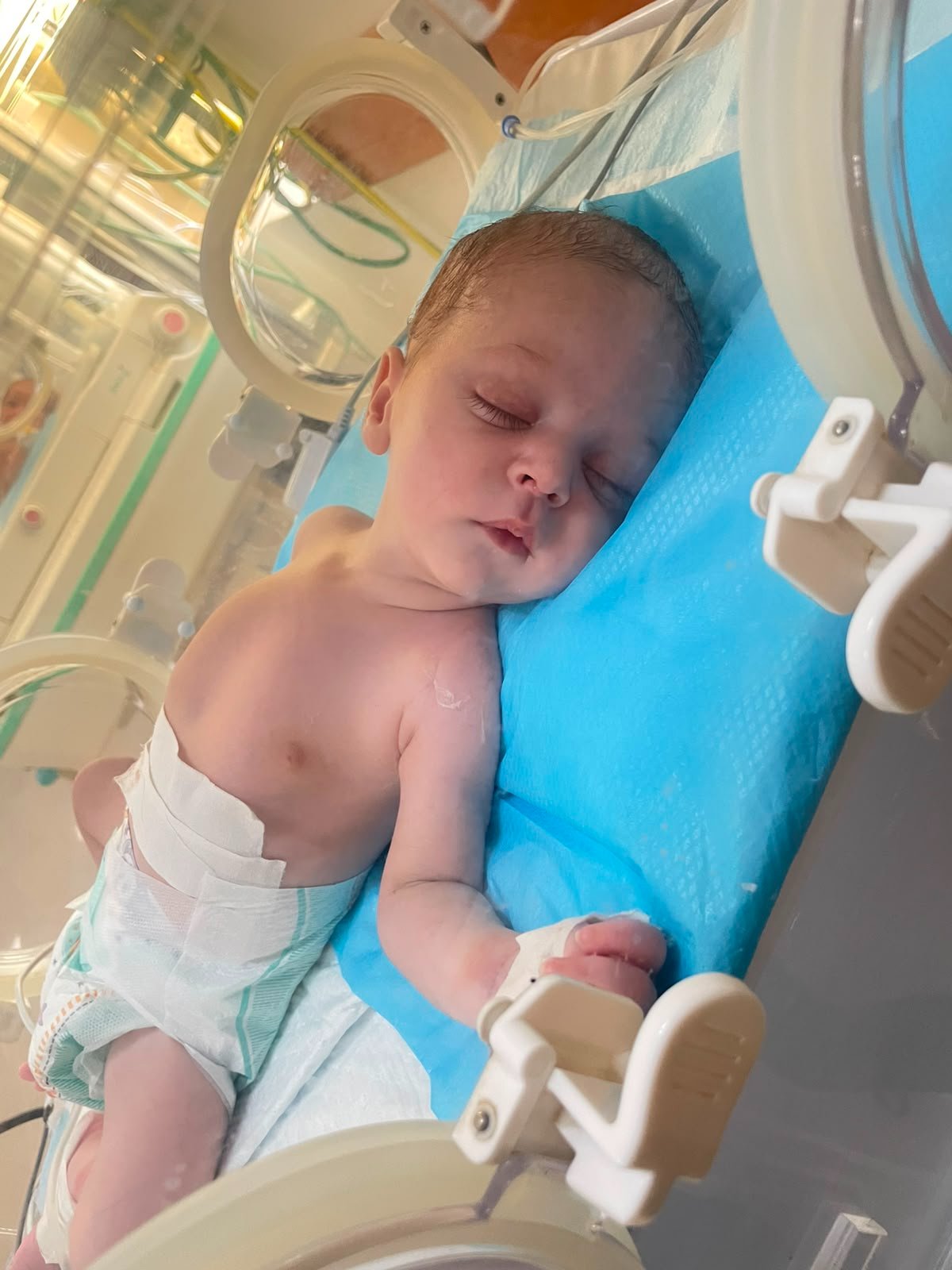 Little Layla from Gaza needs urgent medical care abroad. campaign photo, 4 of 8
