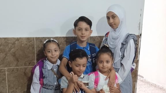 Help Rahaf and her 6 children leave Gaza