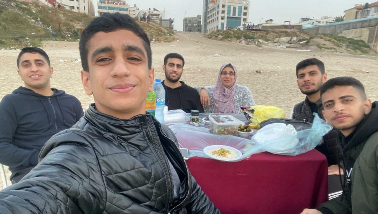 Fundraiser by Ghailan Al-Khalaf : Help Ahmed and his family flee Gaza