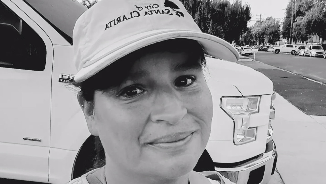 Help Peachland's Crossing Guard, Miss Rhonda fight Cancer photo