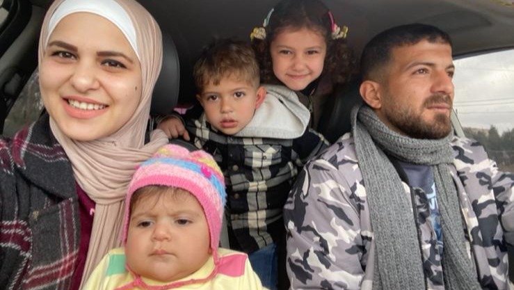 Help Raneen and Monir Family to leave of the Gaza war saf photo
