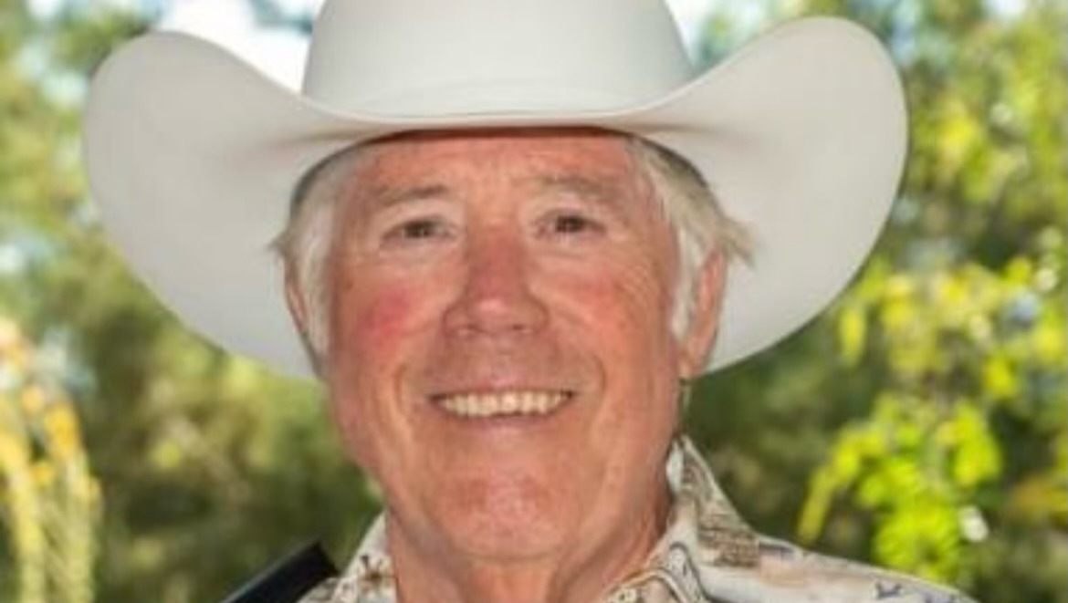 Fundraiser for Laura Holmes by Jessica Ginter Memorial Service costs