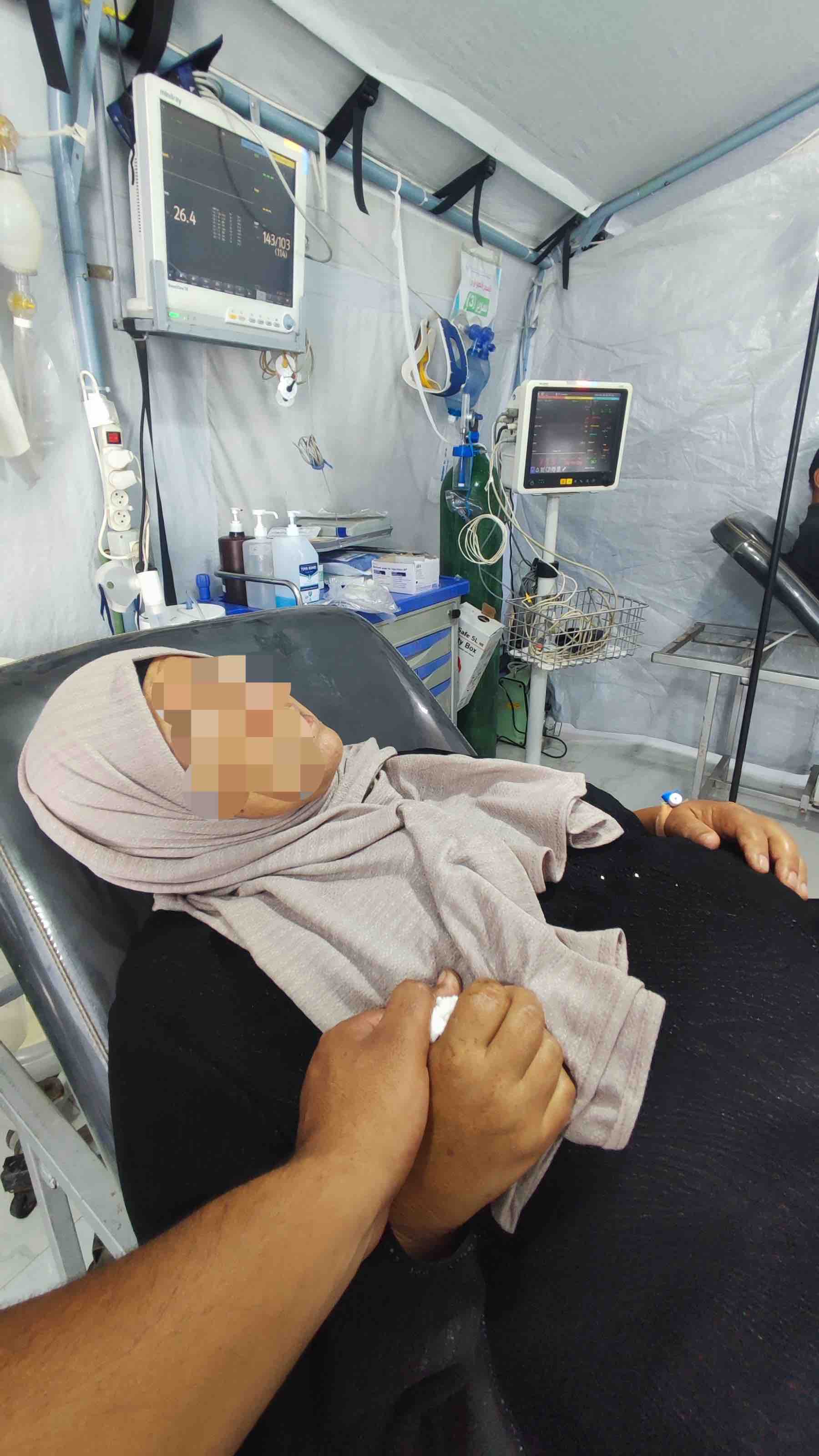 Save Fadi's mother in need of vital medical treatment. campaign photo, 2 of 8