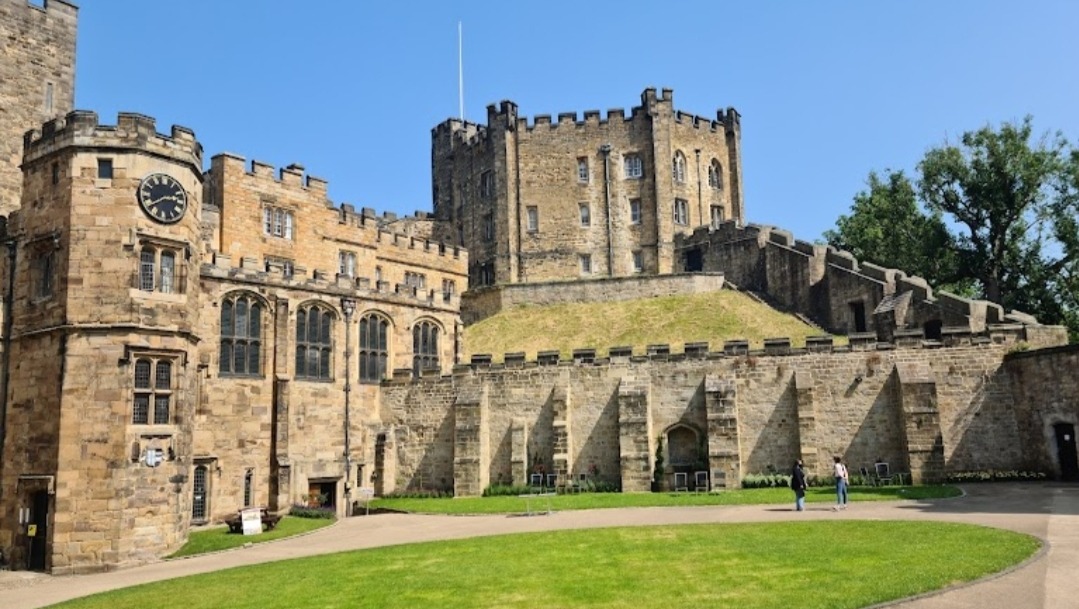 Empower Rubi Lopez's Pursuit of Education photo