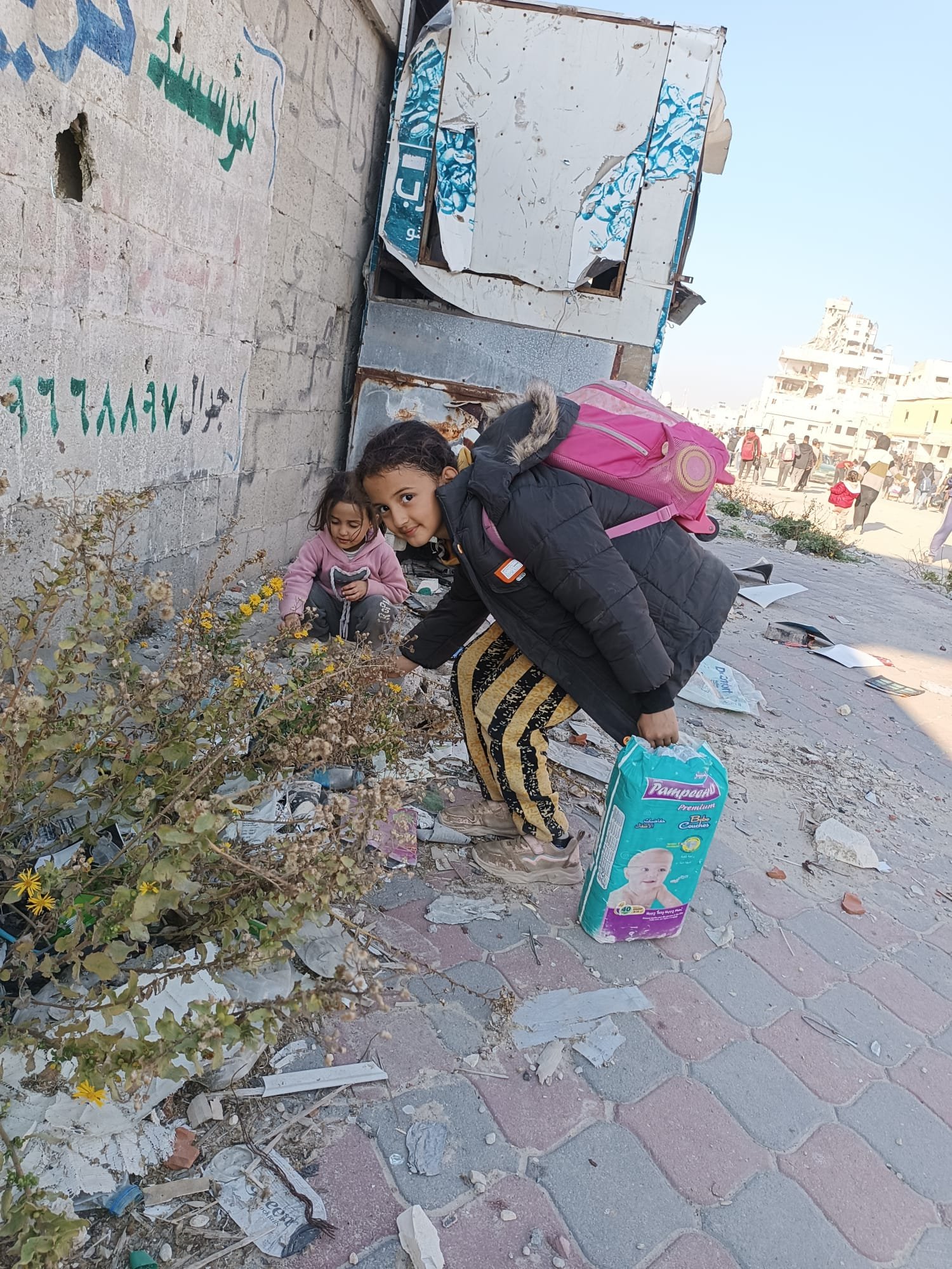 Save the child mariam and her family evacuate from gaza. campaign photo, 5 of 7