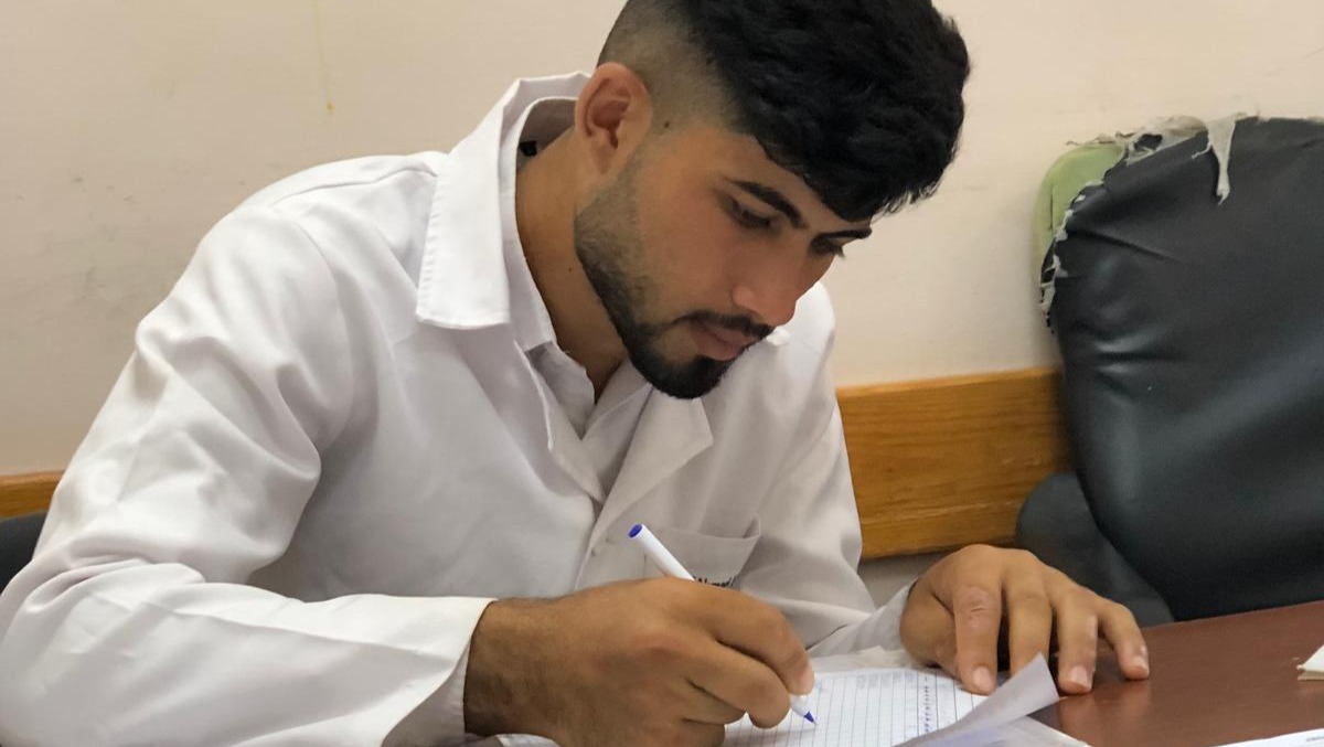 Help Nurse Ahmad Al Sultan & His Family Escape Gaza photo