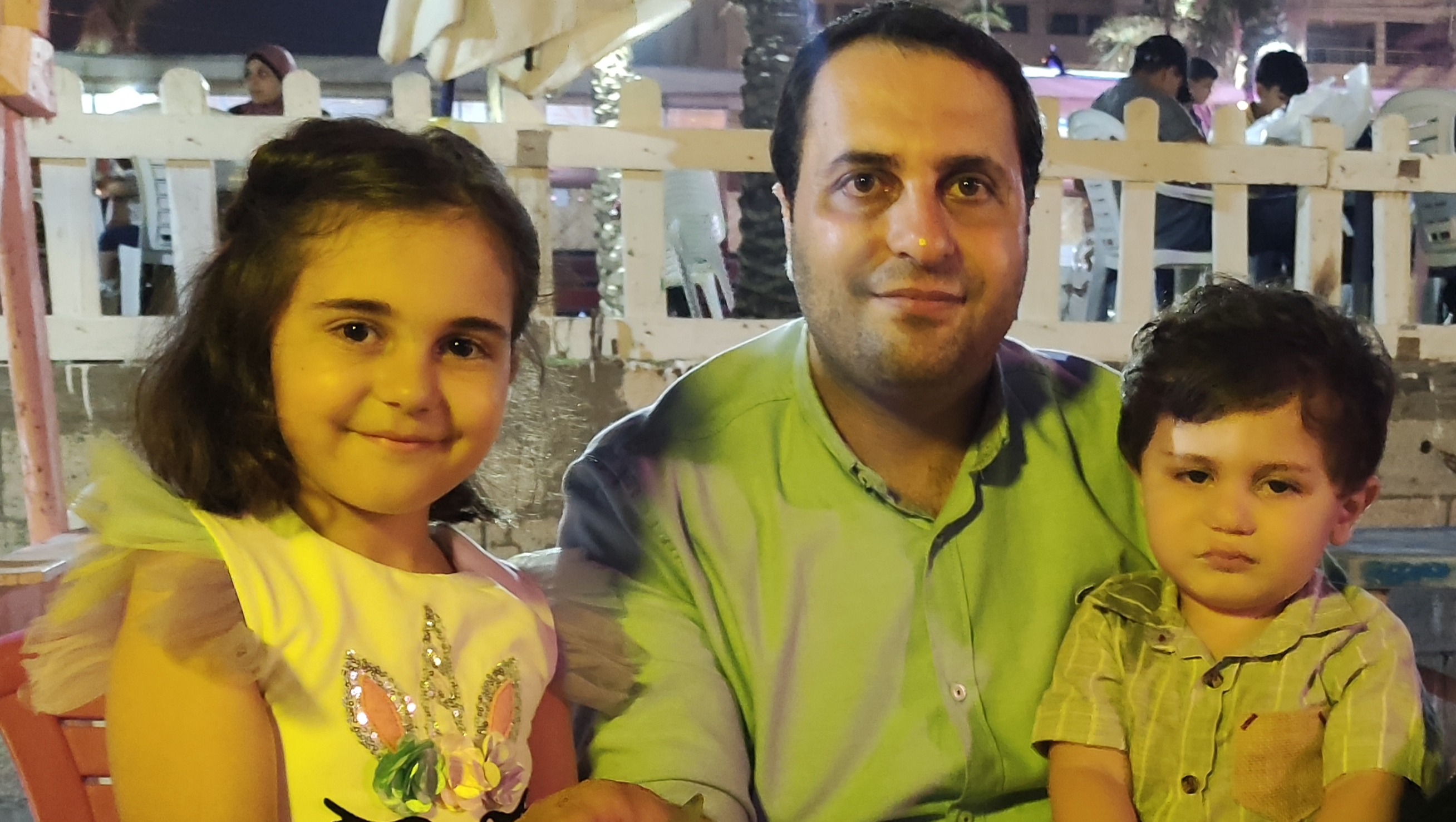 Help my family fleeing the conflict in Gaza photo