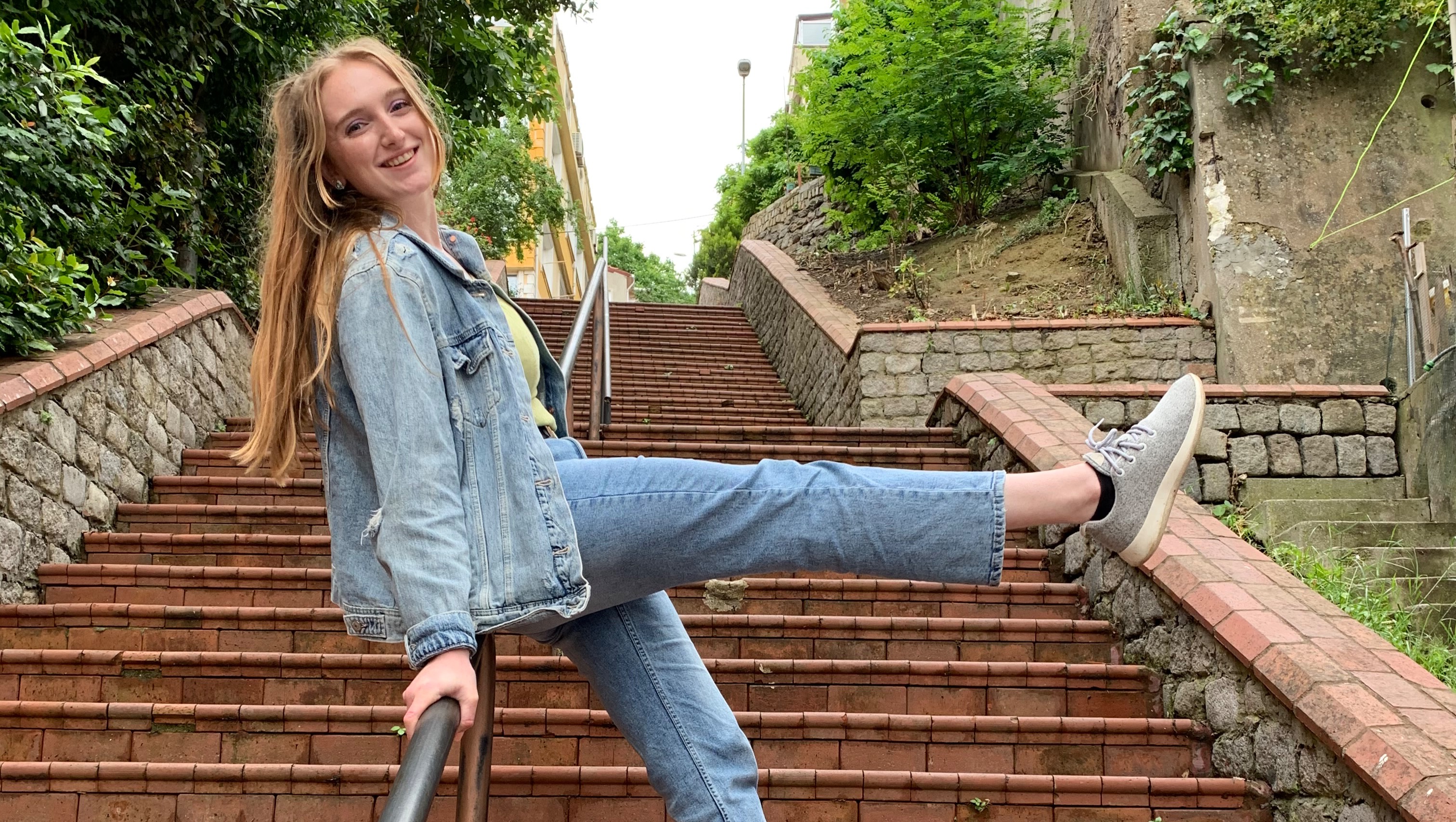 Hailey Sigmond'S Instagram: A Visual Journey - qw1owrm