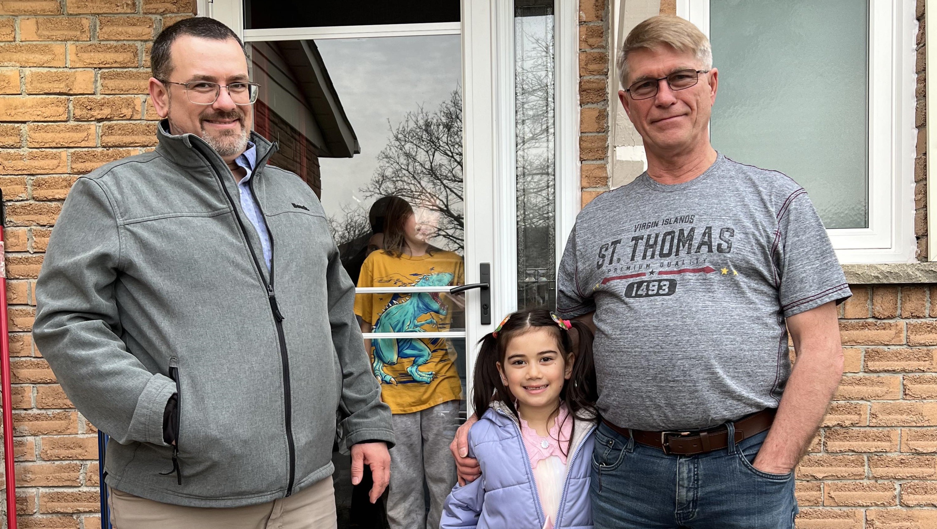 Help Aislinn and her family photo