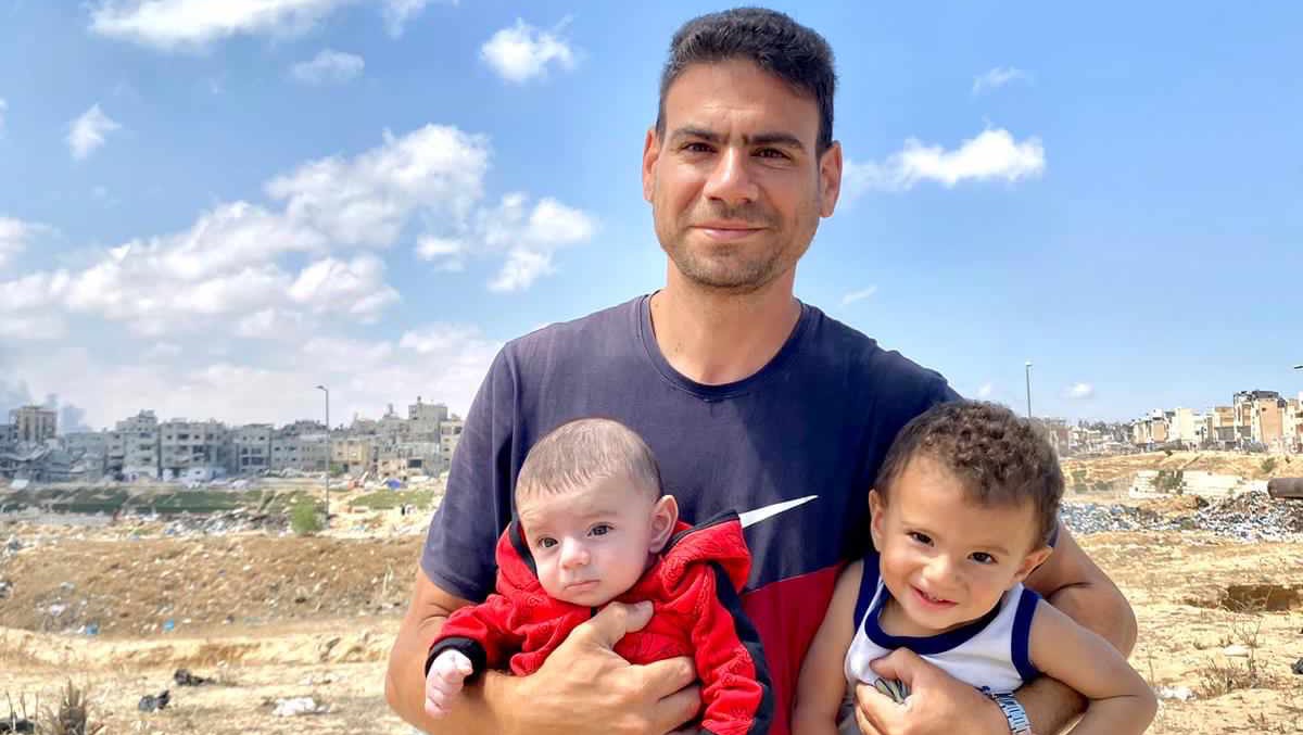 Help my children from war in Gaza please photo