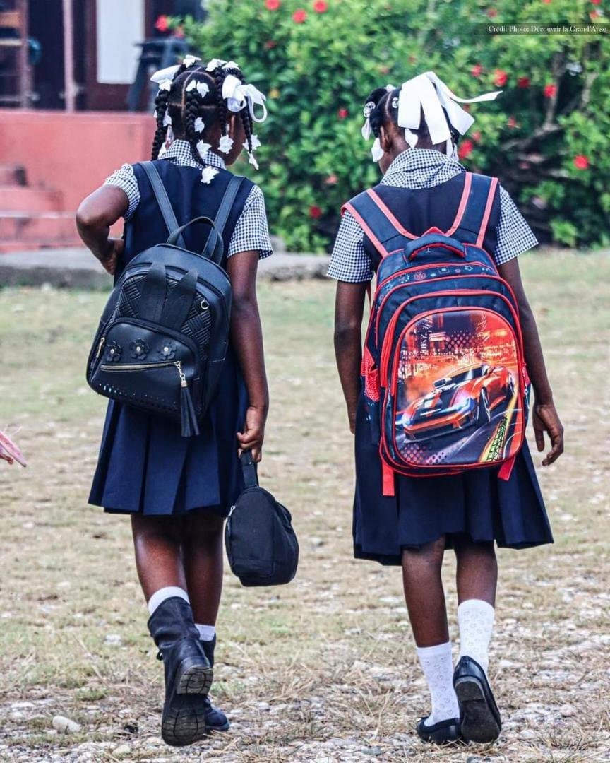 Kampagnen-Foto für Help 3,000 underprivileged kids in Haiti attend school, 6 von 7