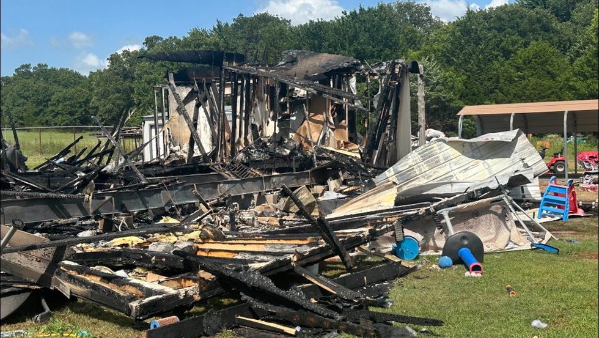 Fundraiser by Chelsea Terry : Help Chelsea's Sister Rebuild After Fire