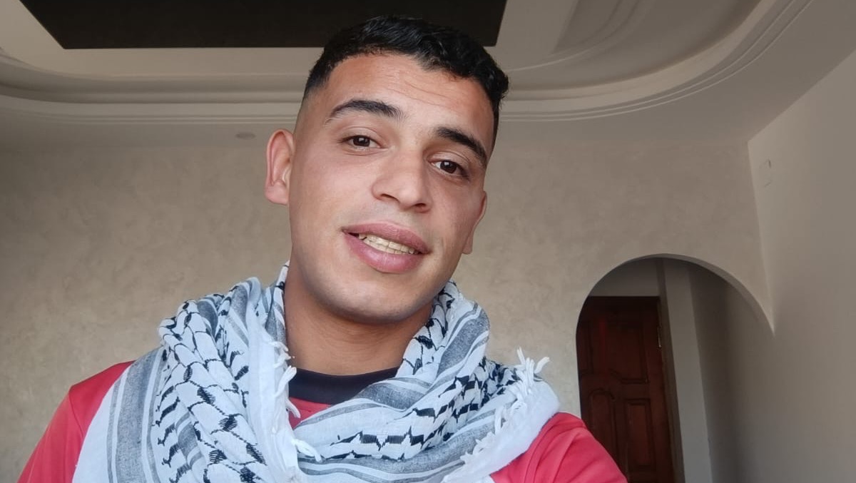 Help a 23 year old keep his family of 7 alive! photo