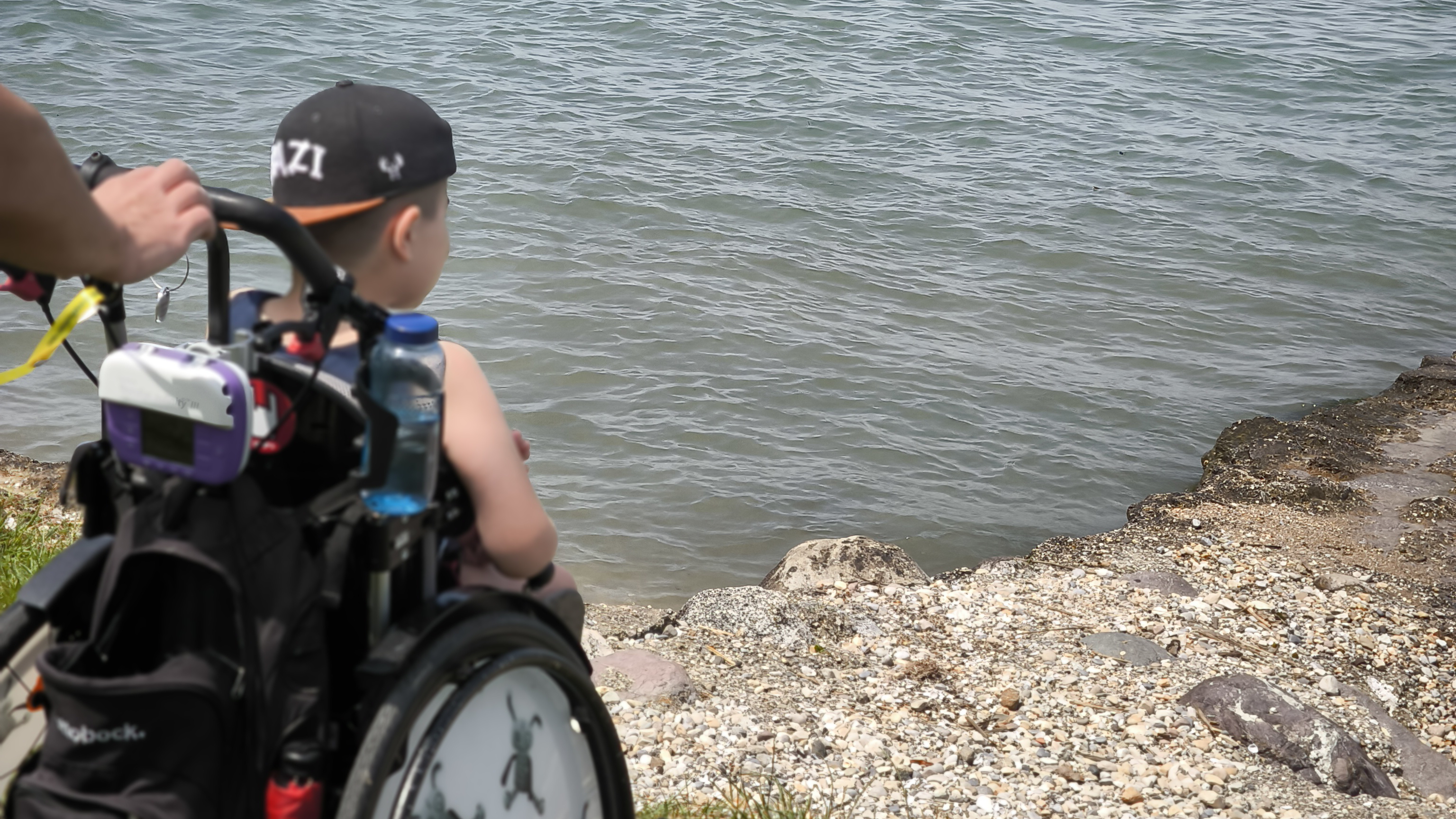 Behindertengerechter Bus für Baze photo