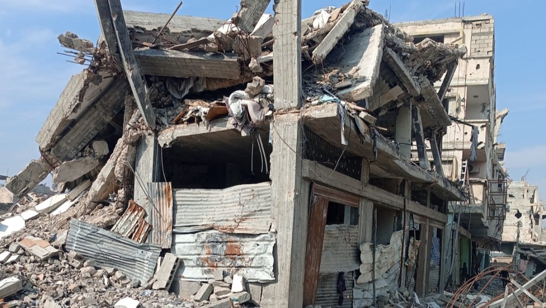 My name is Akram, I have 3 children. Stand by me and donate. photo