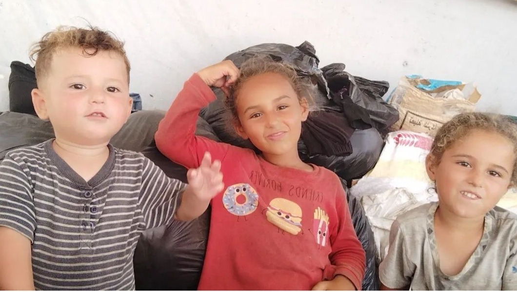 Hi, I am the Palestinian citizen Eman from Gaza Strip. I am photo