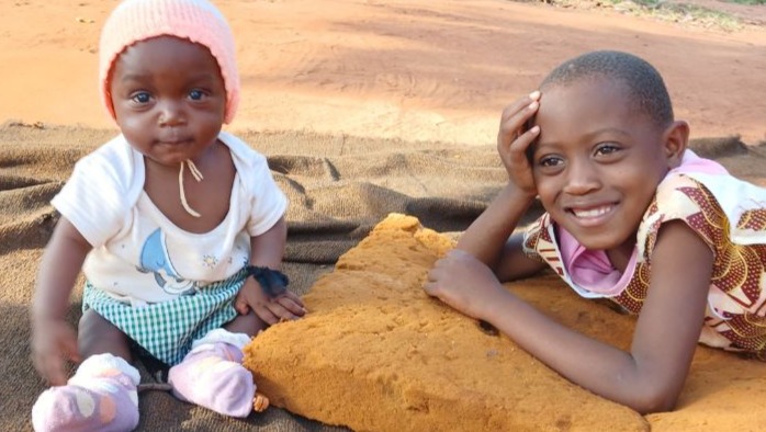 Progetto materassi e cibo per orfani in Kenya photo