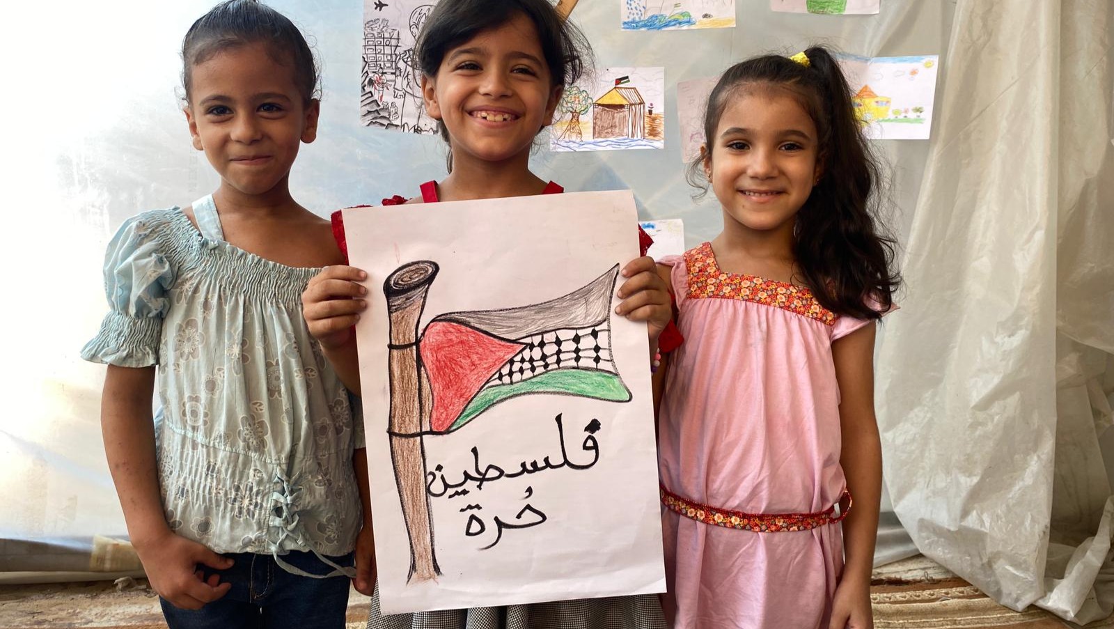 Support exhibition "Heart of Gaza" setup photo