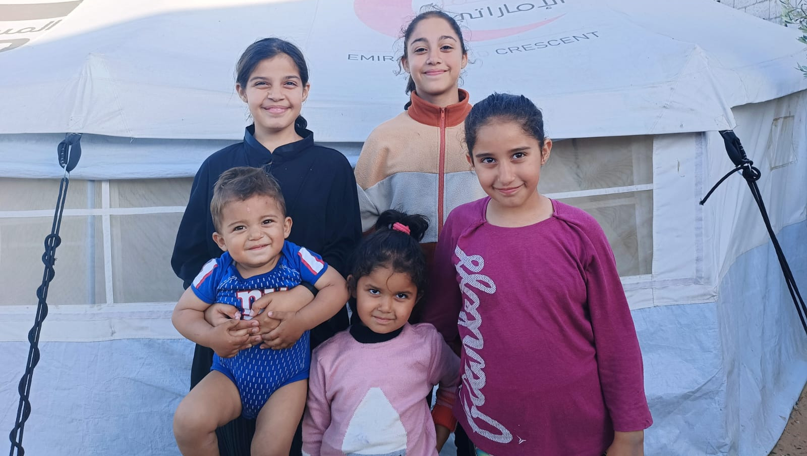 Help Sahar & Her Family Survive and Evacuate Gaza photo