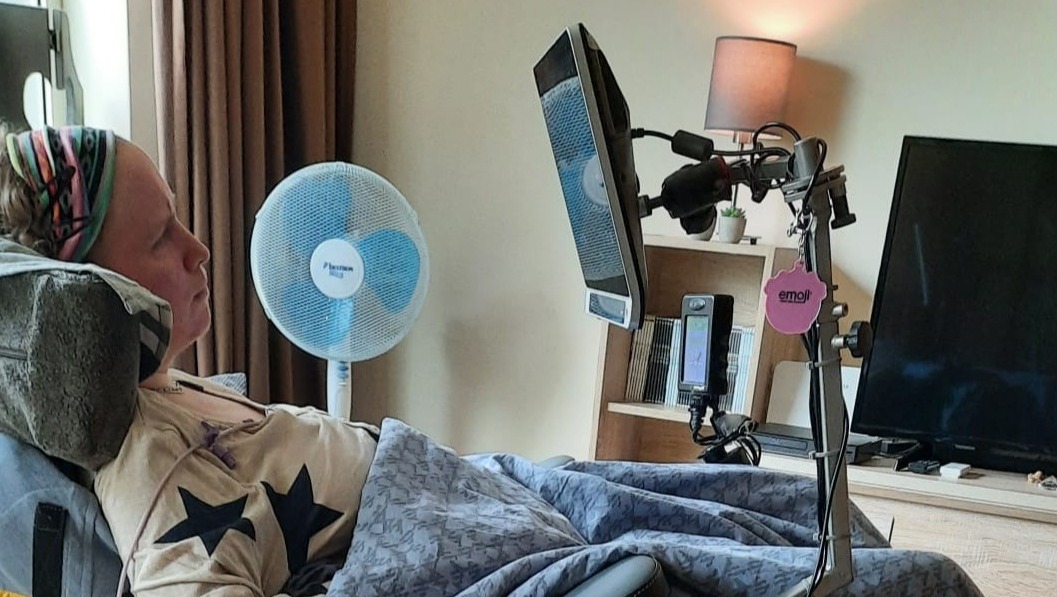 een kans voor Chantal voor benodigdheden voor de rolstoel photo
