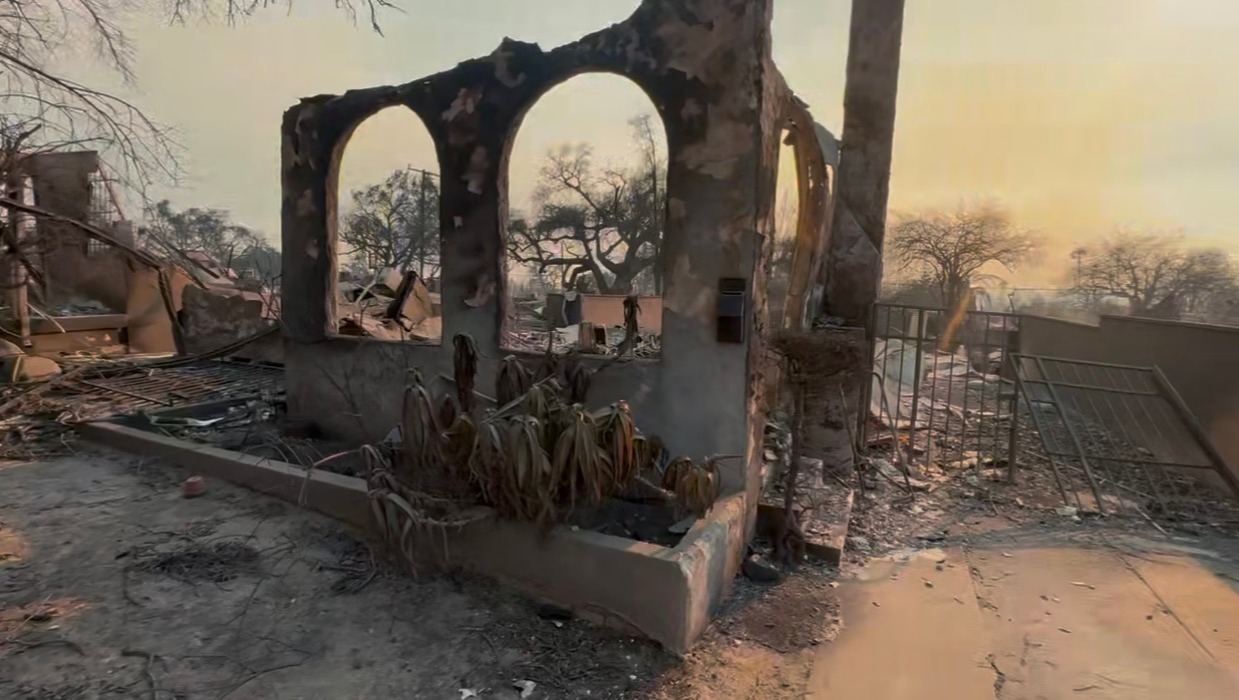 Help Gina and her family rebuild their lives photo