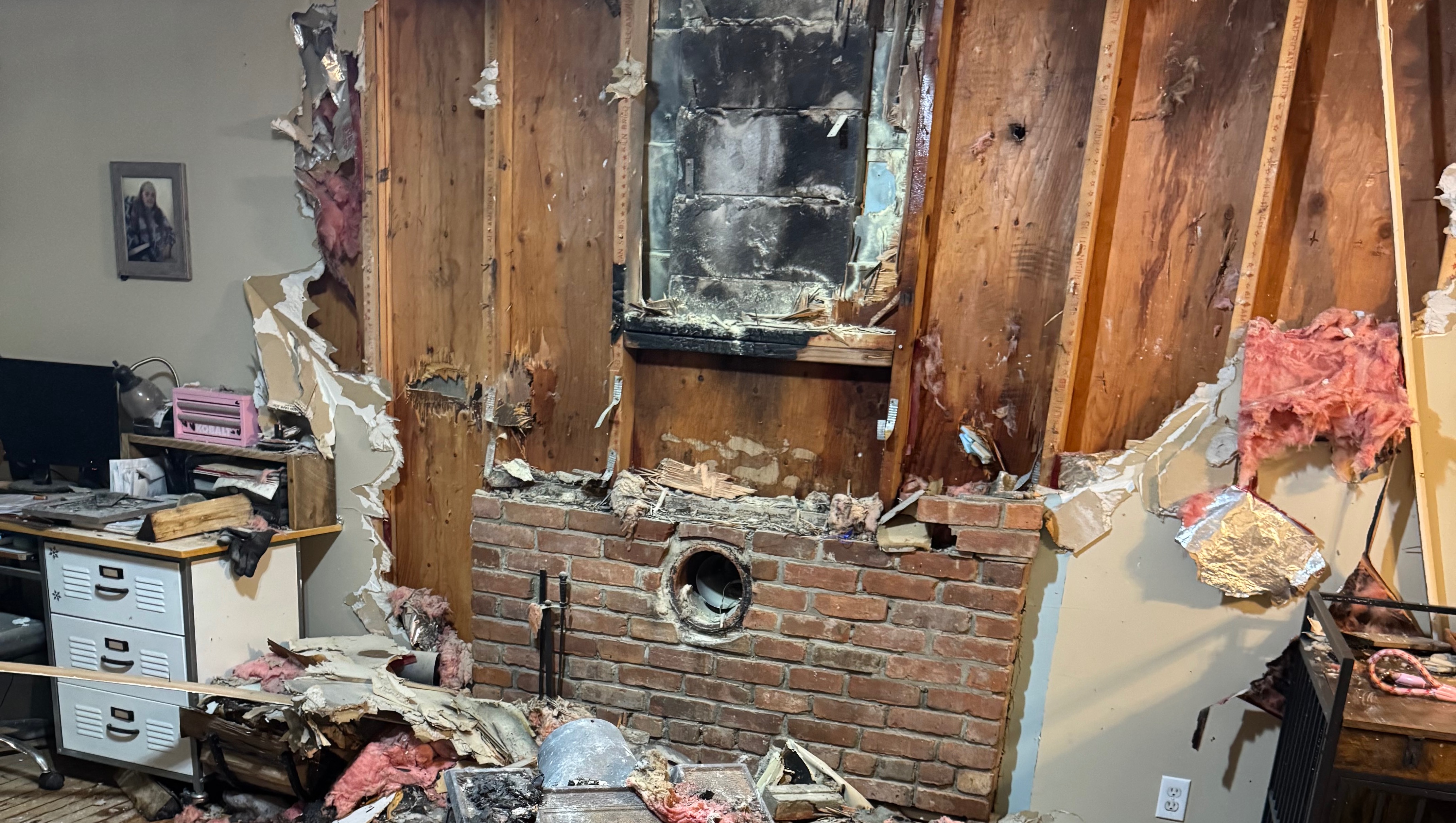 Fundraiser By Lindsay Hotaling Urgent Aid House Fire Displaces Family