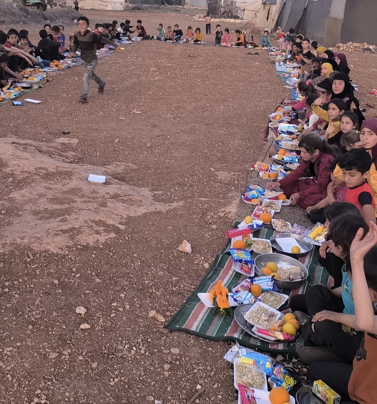 Relief for the needy in the camp campaign photo, 6 of 7