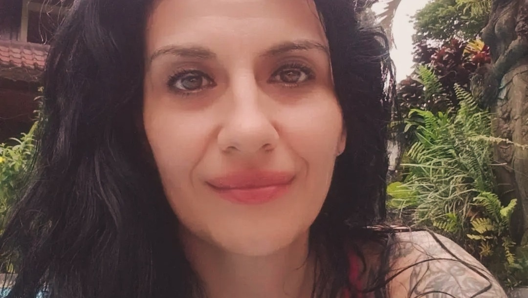 A good, kind woman in a bad situation photo