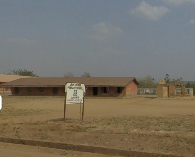 Akuku Primary School - Toilet and Water Project campaign photo, 6 of 7