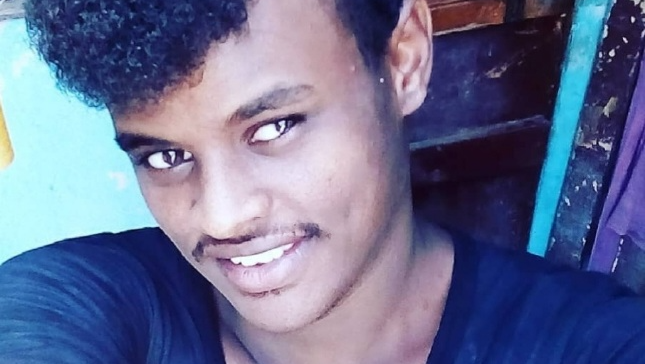 Help
Restore
My
Smile
and
Dreams: photo