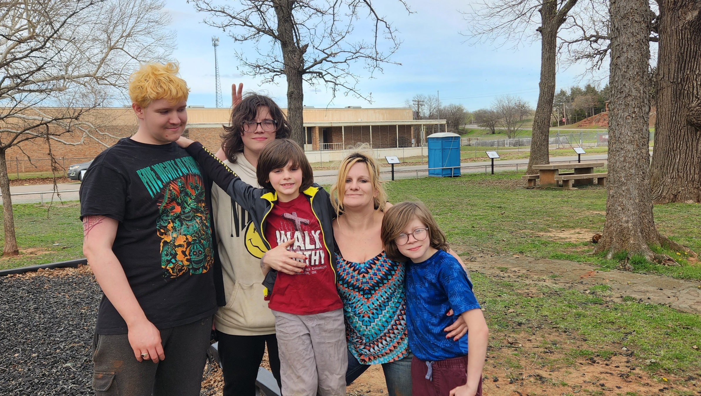 Oklahoma Fires left our family of 8 homeless photo