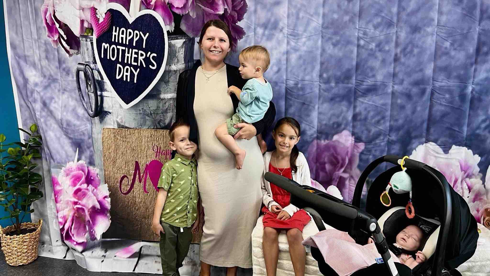 Please help Evan and her fight with cancer. photo