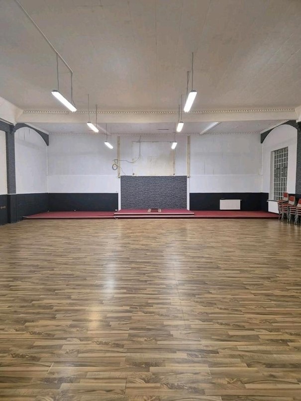Wir bauen ein Theater campaign photo, 2 of 8