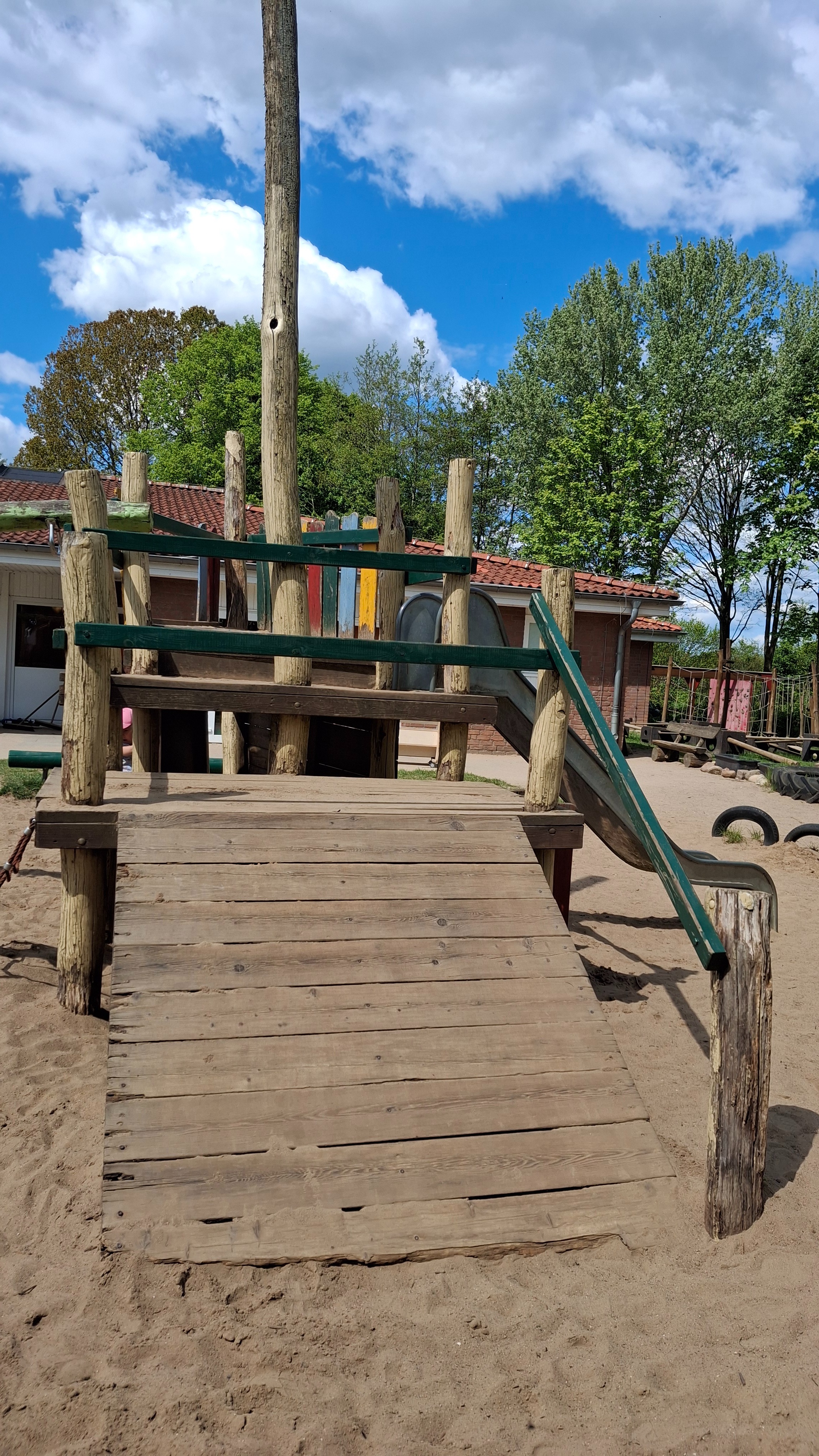 Ritterburg oder Piratenschiff für den Kindergarten Bunsoh campaign photo, 4 of 7