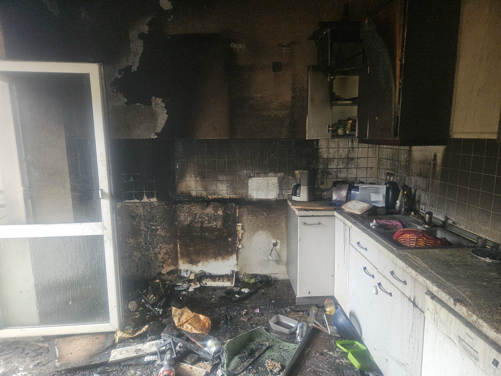 Wohnungsbrand- alleinerziehender Papa und seiner Tochter campaign photo, 4 of 4