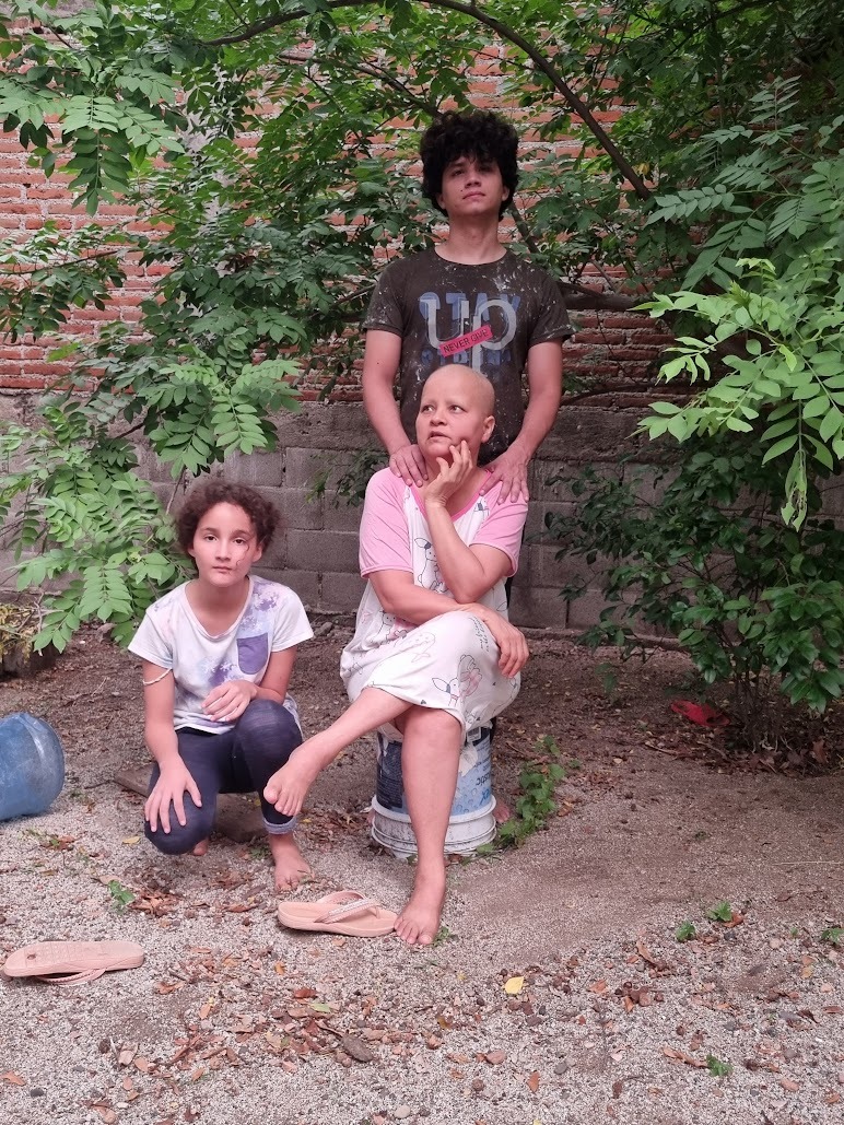 Help My Mom, Carolina, Beat Breast Cancer, Inmunotherapy campaign photo, 6 of 8