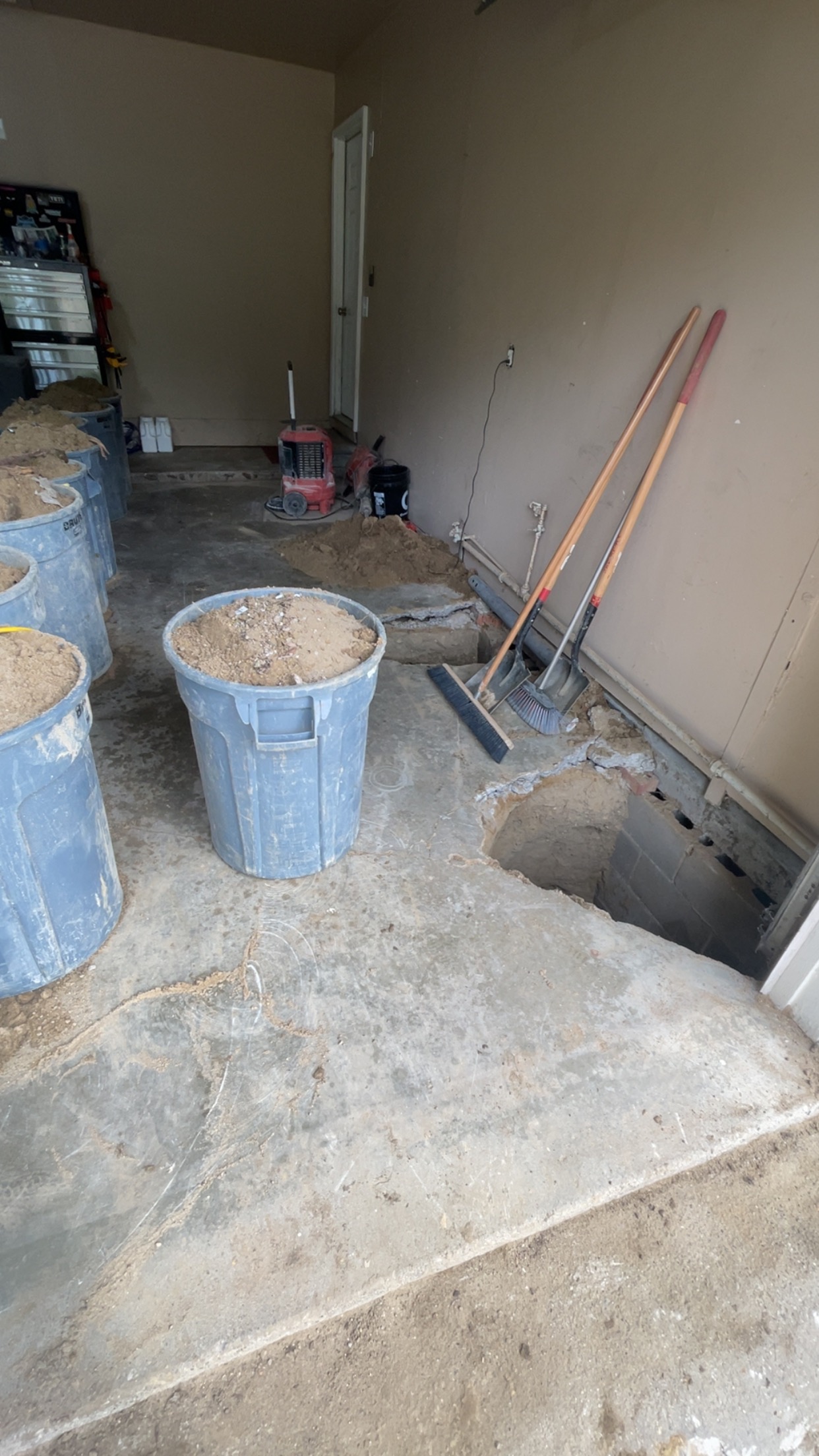 Help the Pransch family fix their damaged home. campaign photo, 4 of 8
