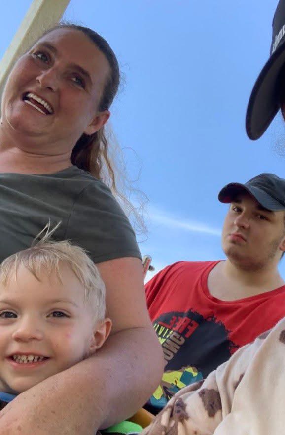 Honoring Amanda Sparks: A Loving Mother campaign photo, 4 of 8