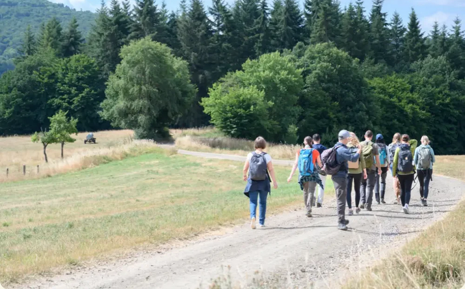 unsere Herausforderung als Klasse zu ermöglichen. campaign photo, 2 of 4