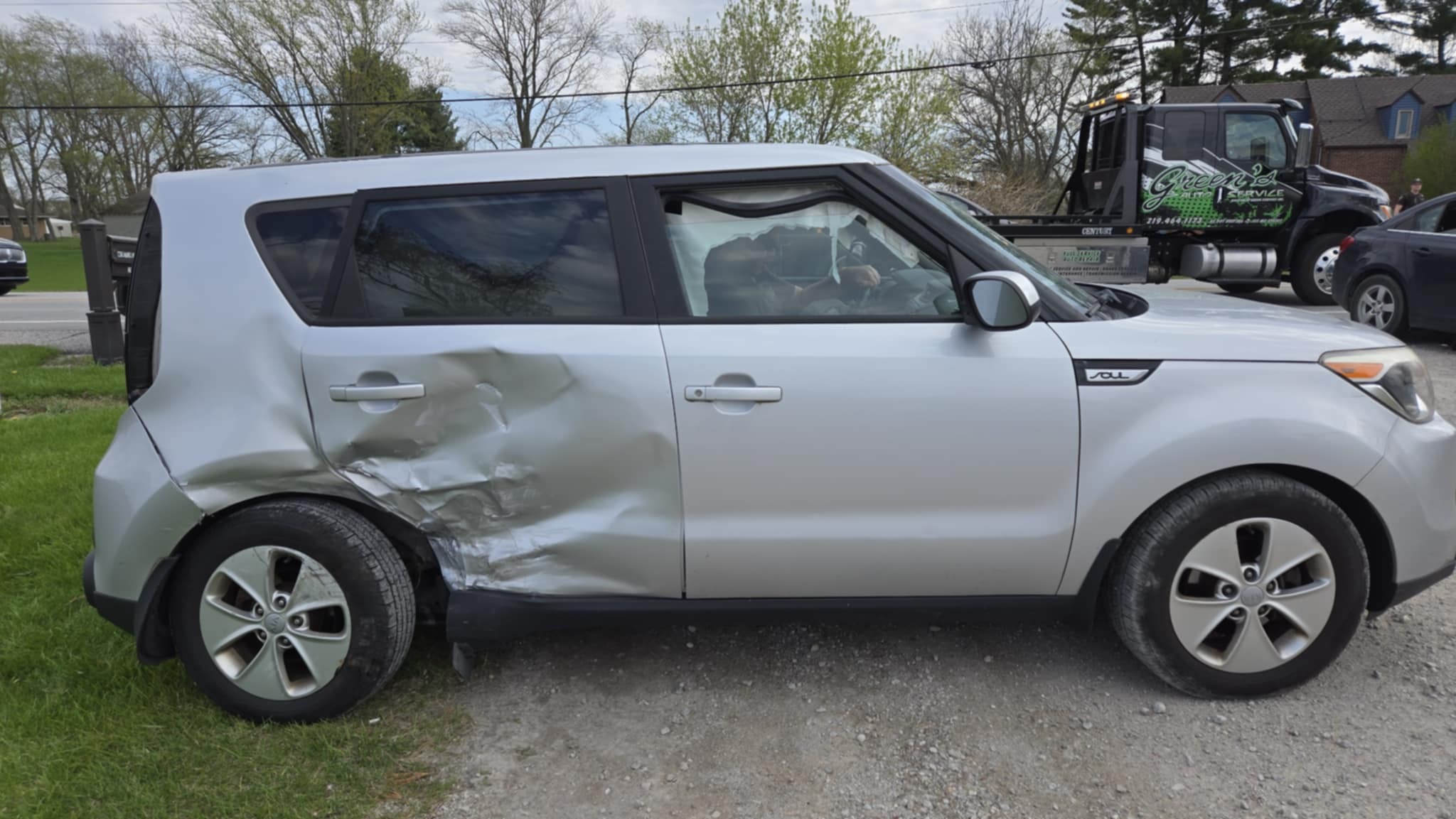 Help Lisa Get Back on the Road After Crash campaign photo, 2 of 6