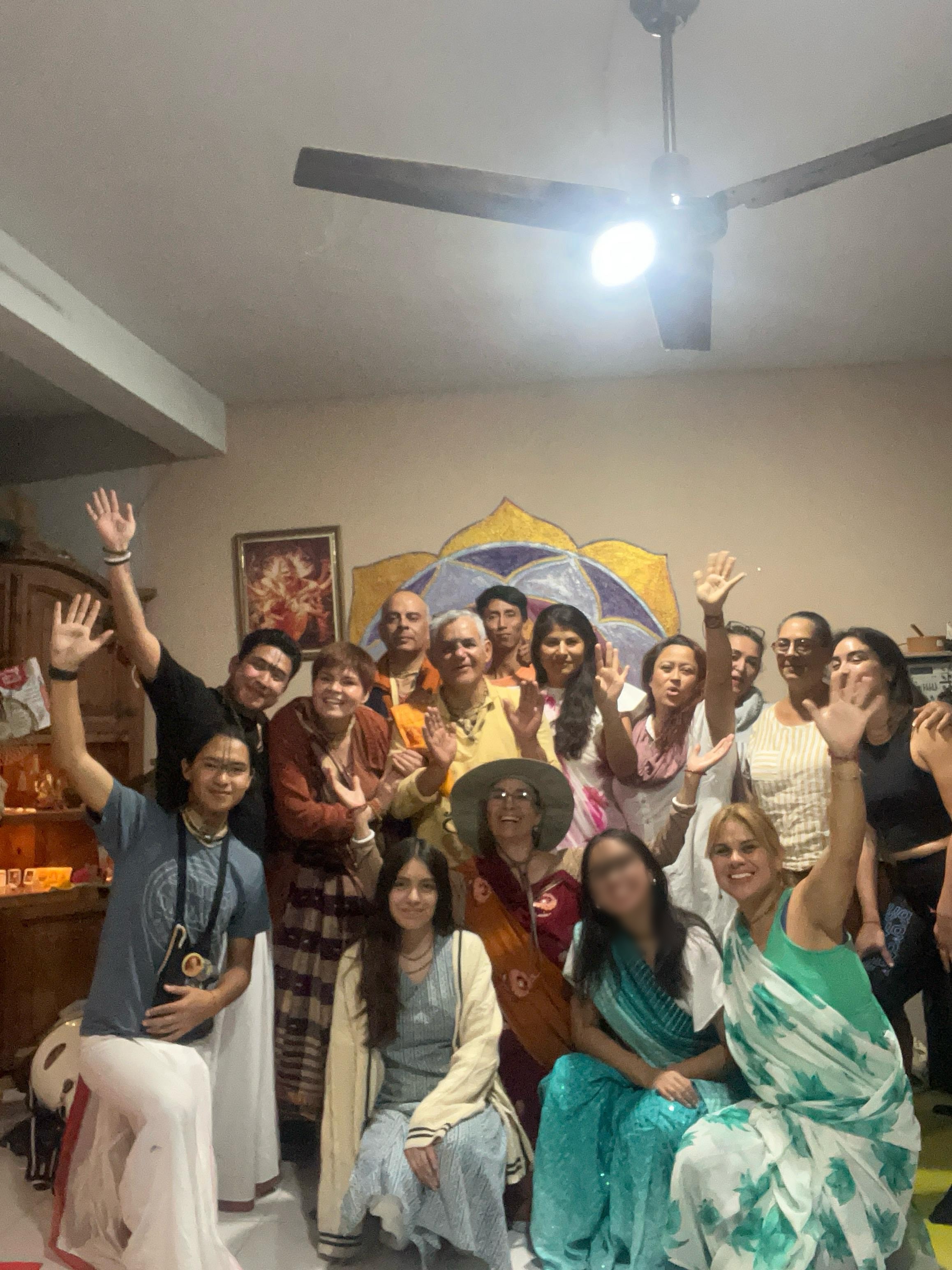 Un templo para Mahāprabhu: Levantando un altar de amor campaign photo, 6 of 8