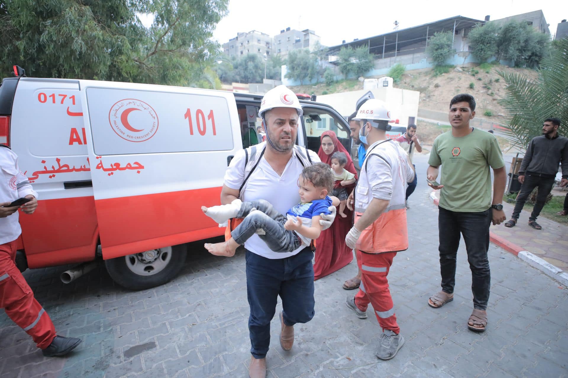 Sponsor Charlie's half marathon to raise money for Gaza campaign photo, 4 of 7