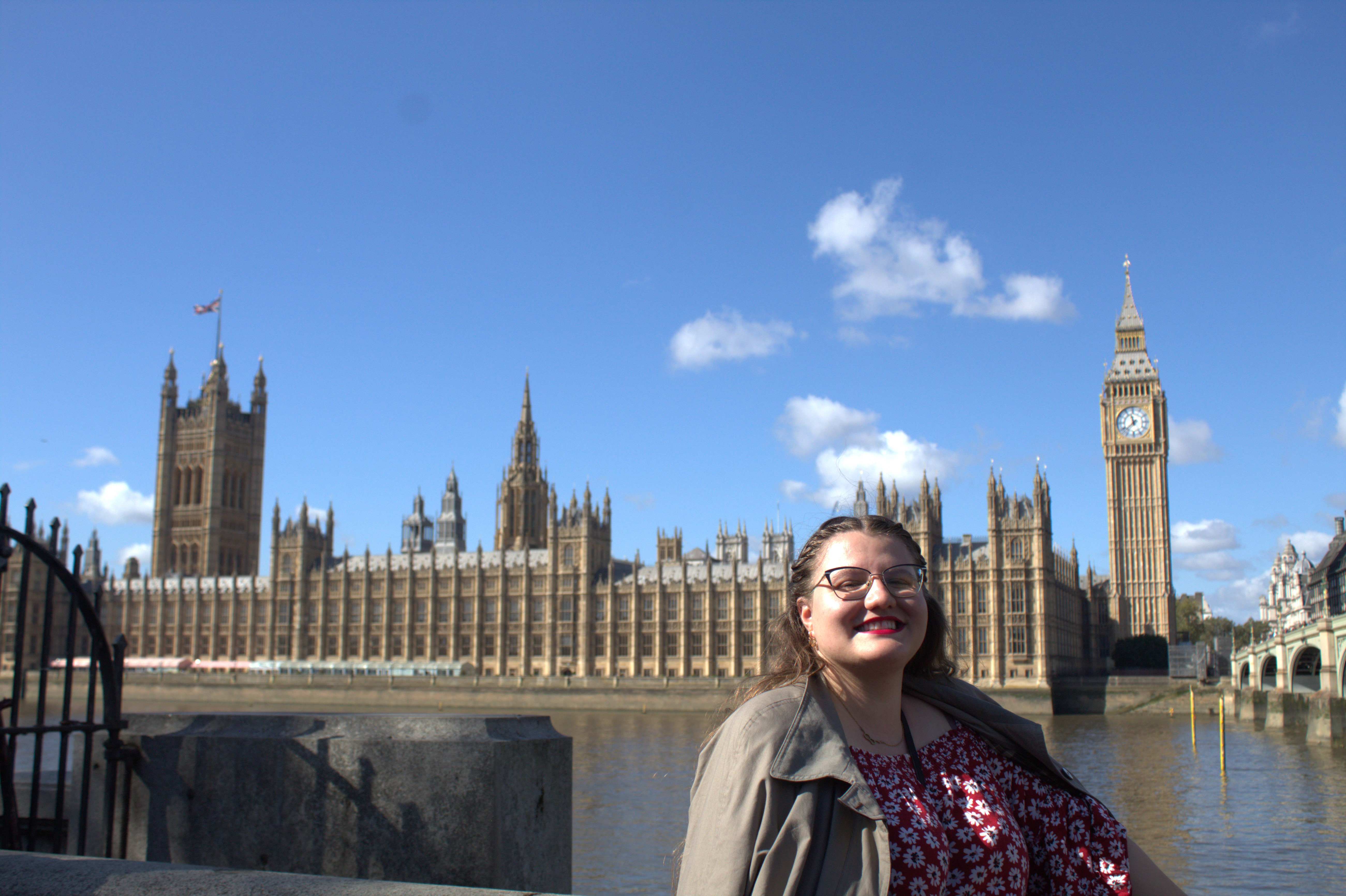 Apóyame para pagar mi vuelo a Londres para el doctorado :D campaign photo, 2 of 4