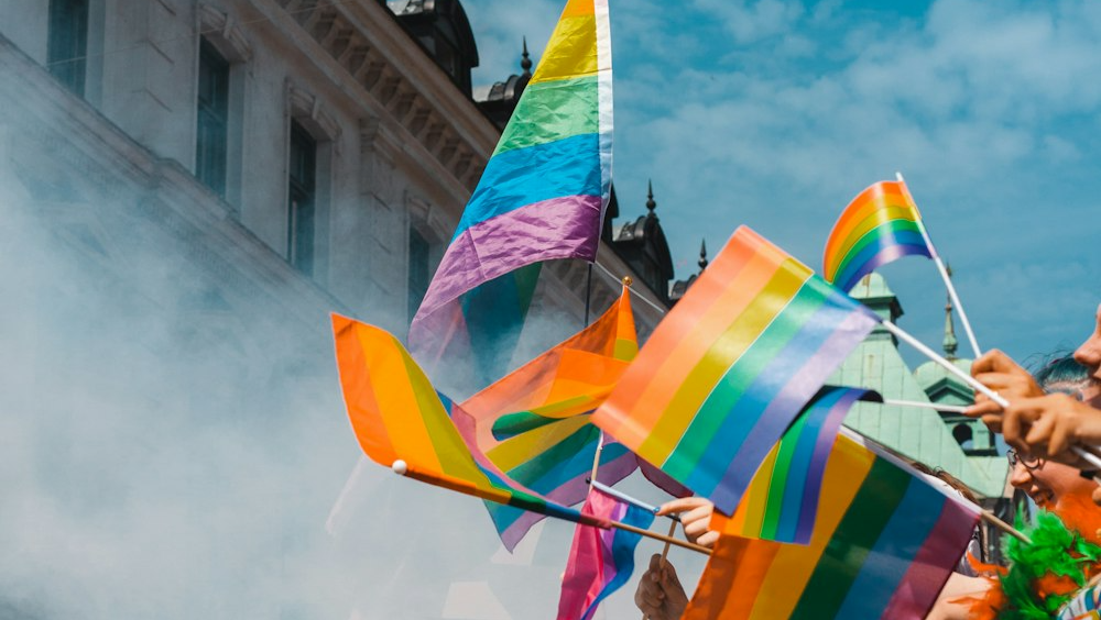 Deine Unterstützung für LGBTQ Menschen mit Spielsucht pinned link photo